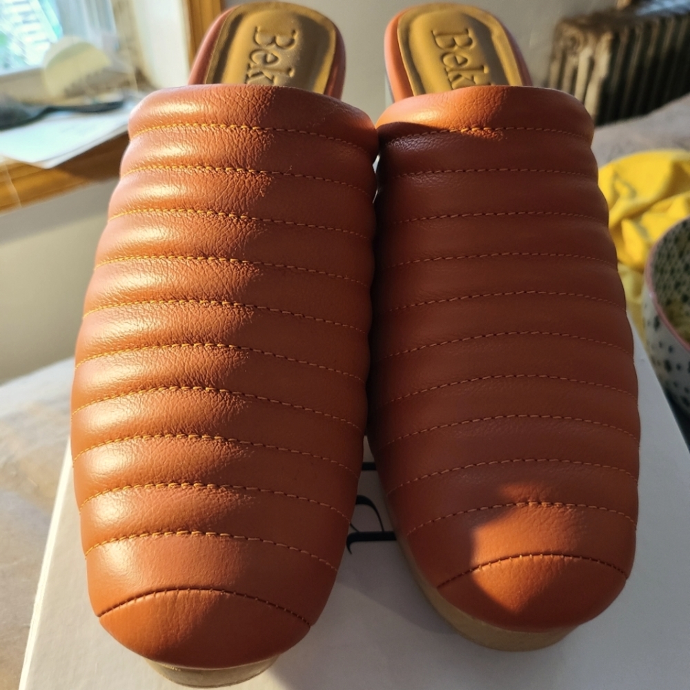 Beklina Ribbed Clogs
